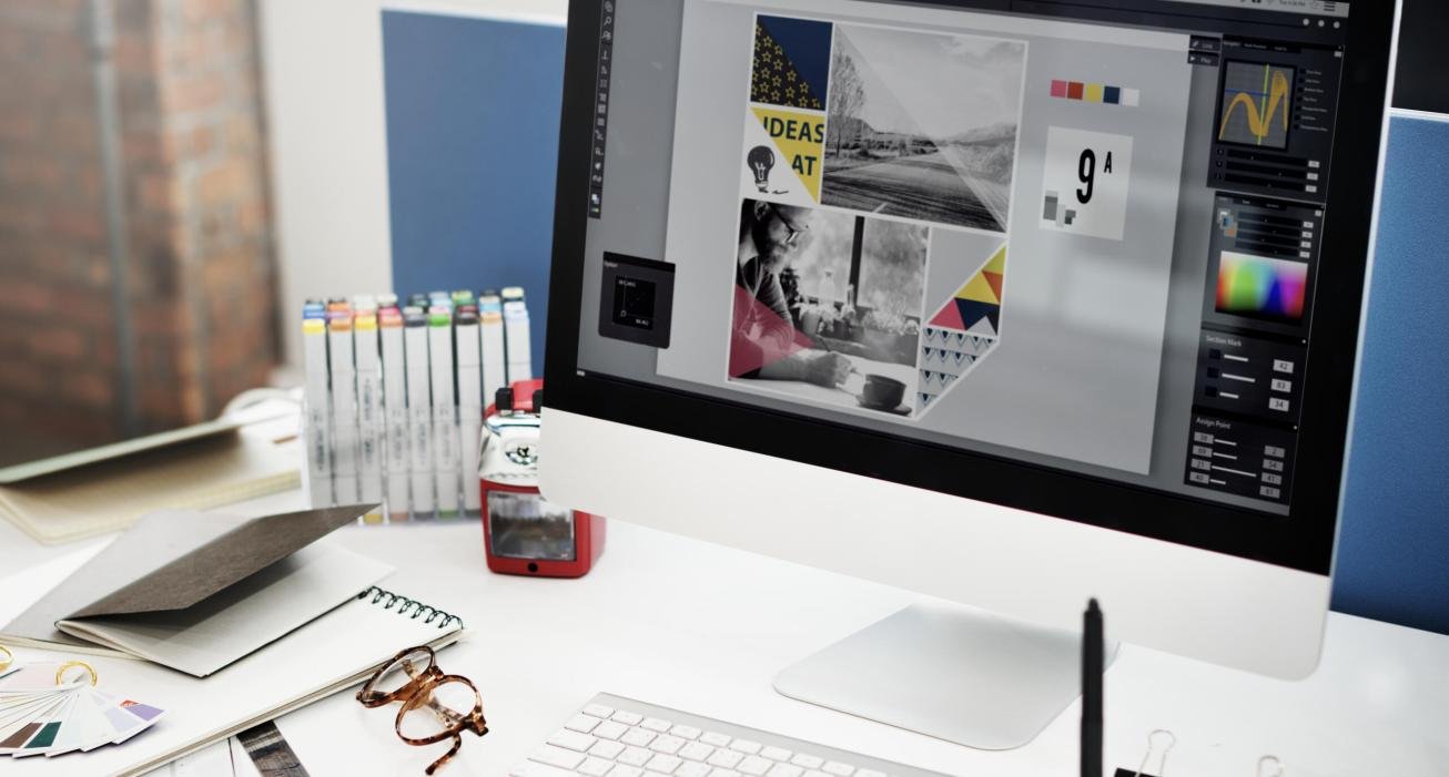 Puesto de trabajo para crear diseños y contenidos visuales